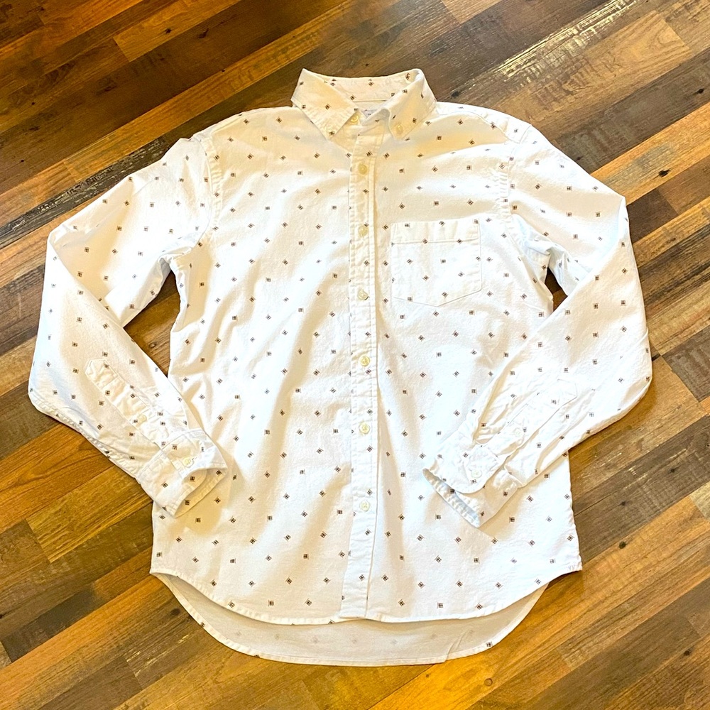 Old Navy Men’s Button Down Everyday Shirt